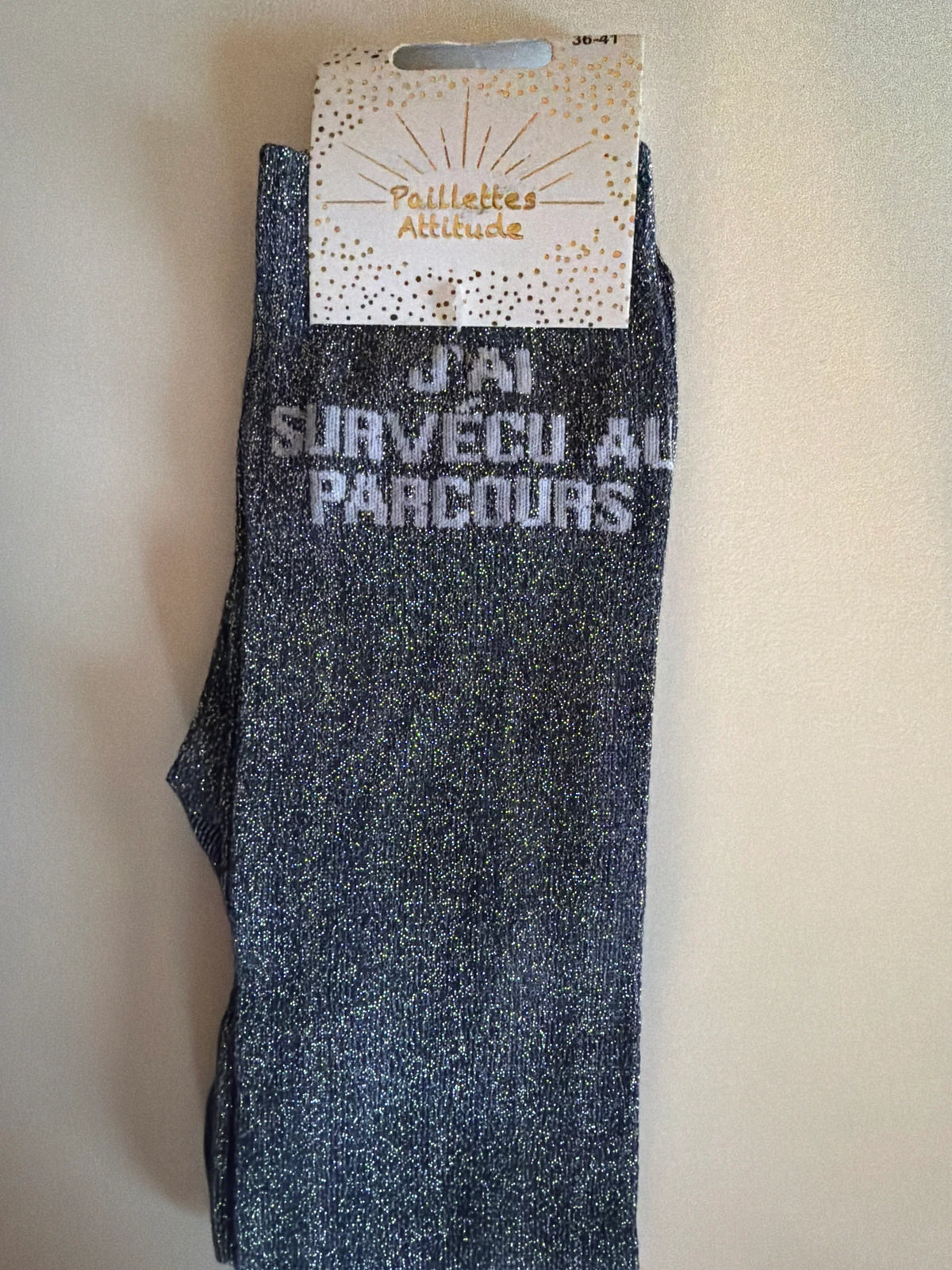 Chaussette Paillettes "j'ai survécu au parcours" - Paillettes Attitude